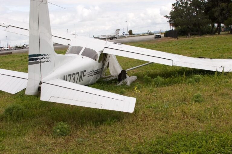 Private Pilot进阶之事故报告：详细解析Incident和Accident flightwaypoint.com
